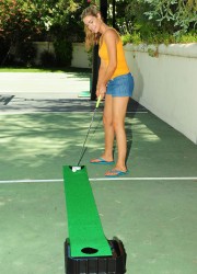 Denise Richards Play Mini Golf