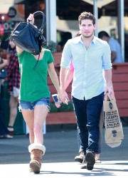 Hayden Panettiere at Shopping