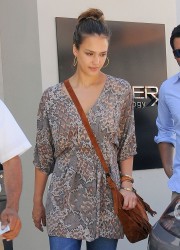 Jessica Alba at Lancer Dermatology in Beverly Hills