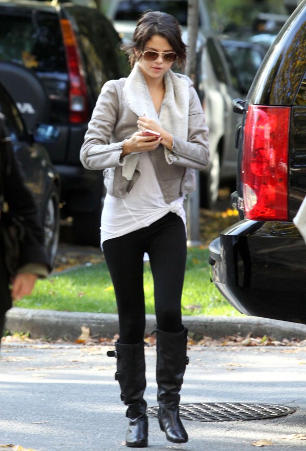 Selena Gomez out in Vancouver
