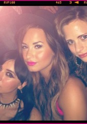 Demi Lovato Personal on Demi Lovato Personal Twitter Pics  62 Photos    Hawtcelebs