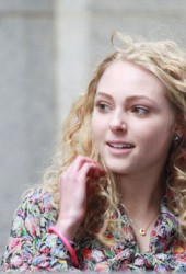 ANNASOPHIA ROBB