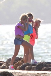 Ashley Benson and Vanessa Hudgens