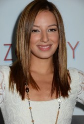 VANESSA LENGIES