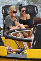 Vanessa Hudgens and Ashley Benson