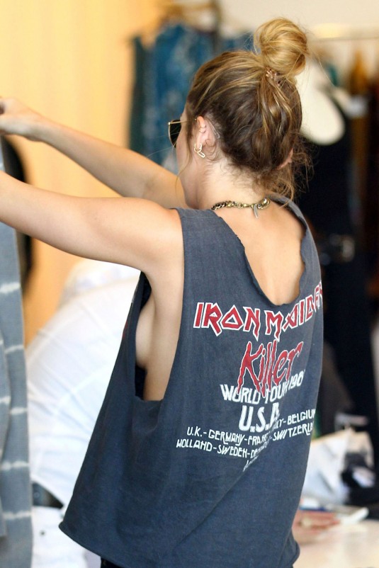 MILEY CYRUS