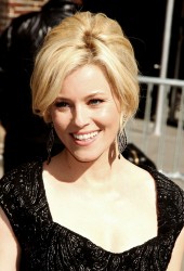 ELIZABETH BANKS
