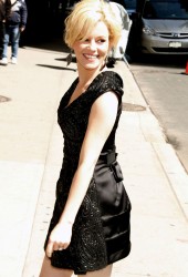 ELIZABETH BANKS