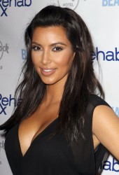 KIM KARDASHIAN