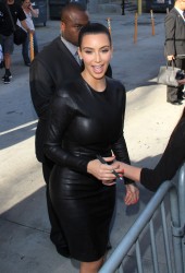 KIM KARDASHIAN
