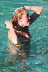 MILEY CYRUS