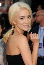 CHRISTIAN SERRATOS