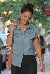 KATIE HOLMES