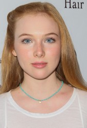 MOLLY QUINN
