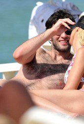 TARA REID