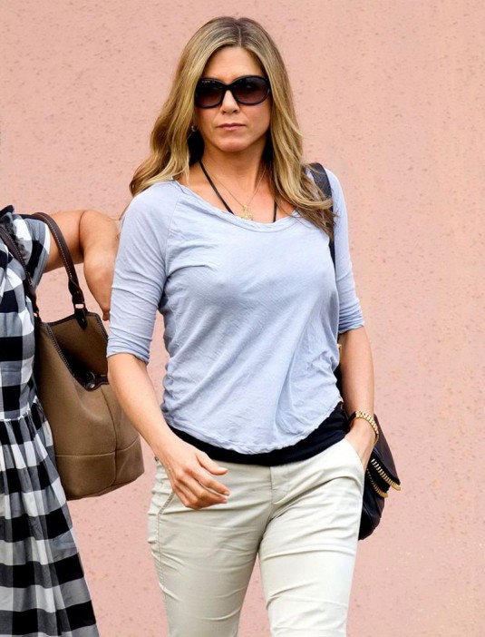 JENNIFER ANISTON