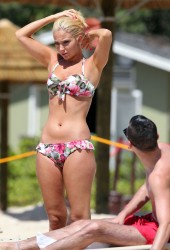 TULISA CONTOSTAVLOS