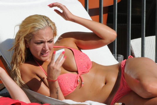 TULISA CONTOSTAVLOS