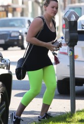 HILARY DUFF