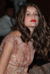 LAETITIA CASTA