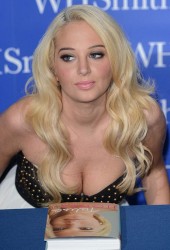 TULISA CONTOSTAVLOS