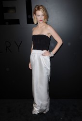 JANUARY JONES