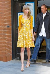 TAYLOR SWIFT