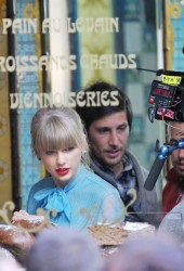 TAYLOR SWIFT