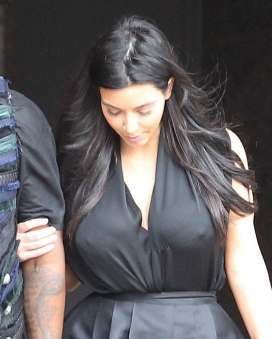 KIM KARDASHIAN