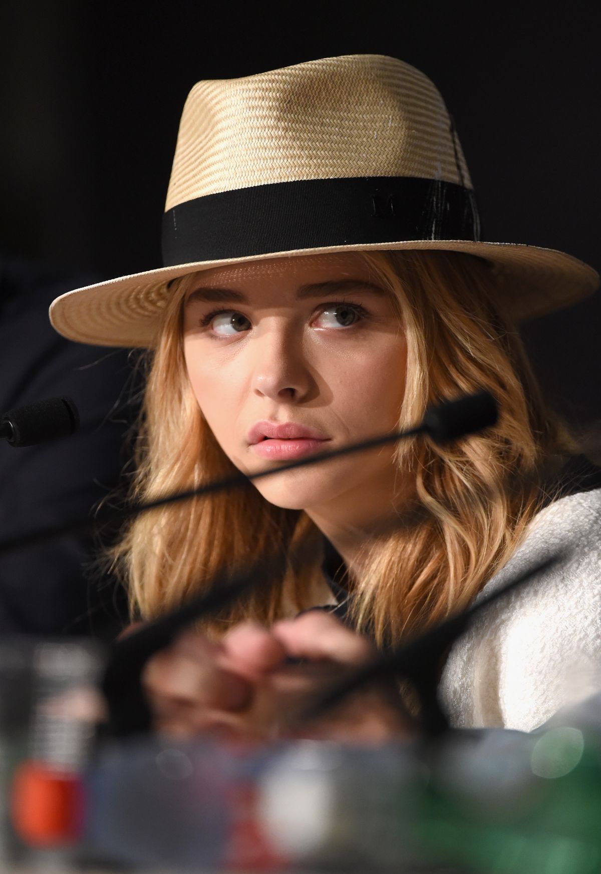 CHLOE MORETZ at Clouds of Sils Maria Press Conference at Cannes Film Festival - chloe-moretz-at-clouds-of-sils-maria-press-conference-at-cannes-film-festival_3