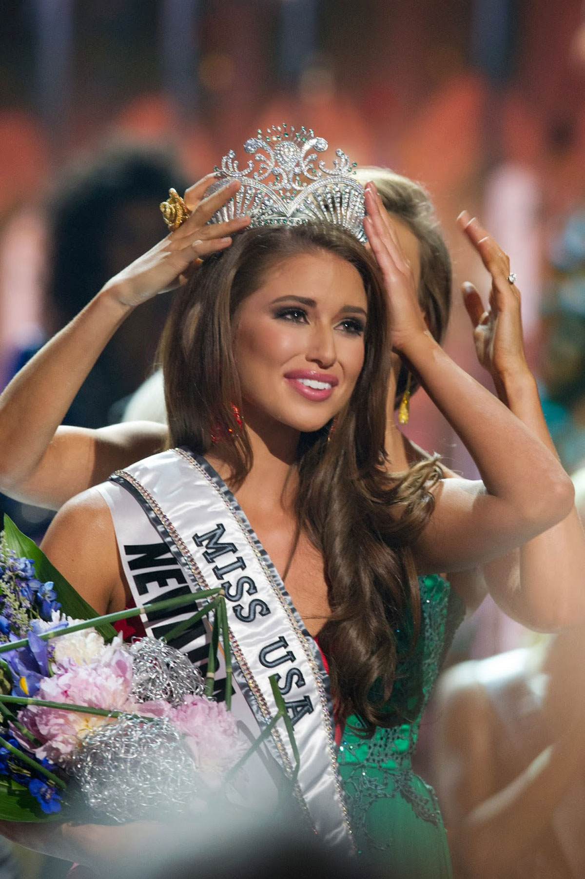 Nia Sanchez Miss Usa 2014 Miss Usa Pageant Aesthetic Pageant Hair