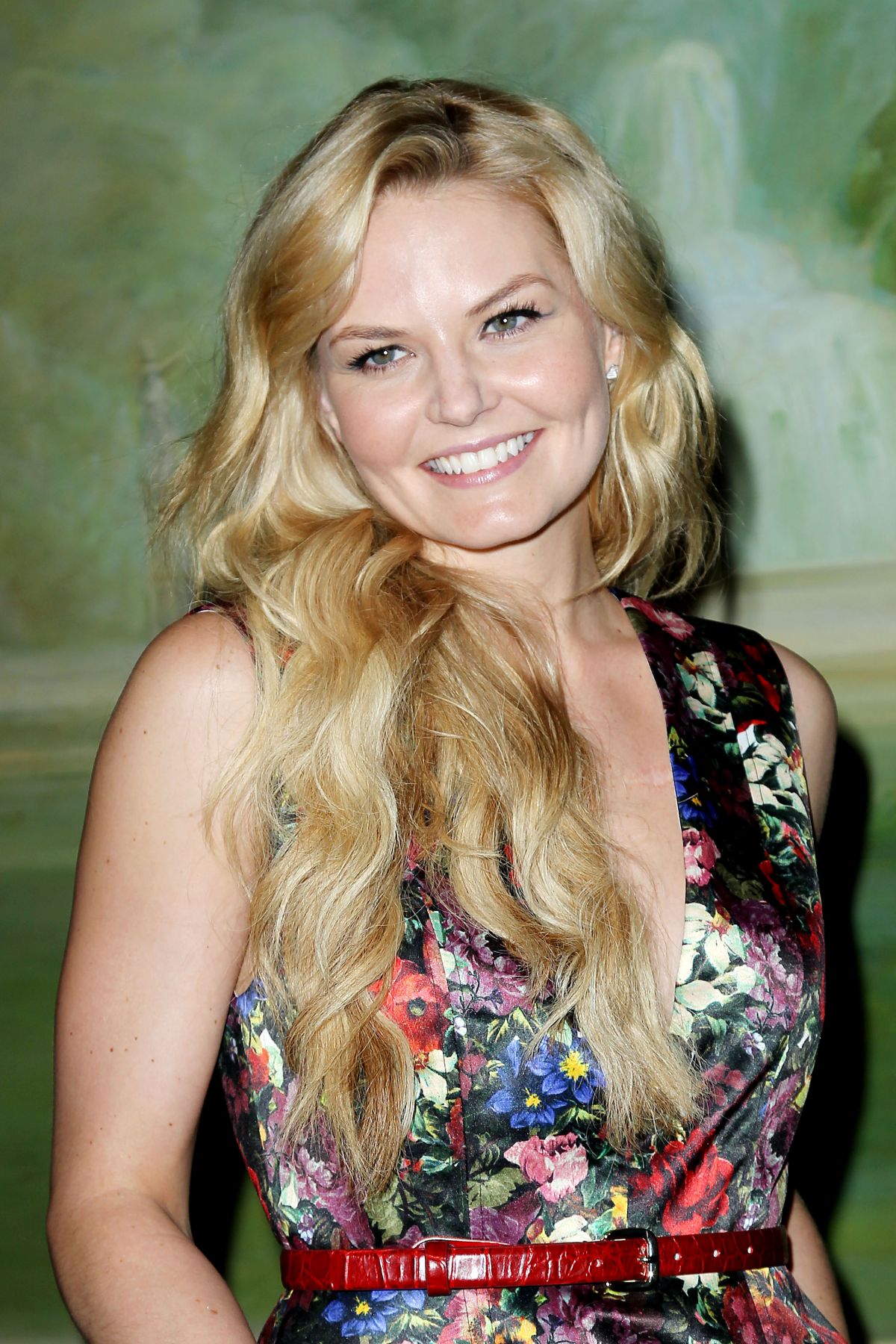 http://www.hawtcelebs.com/wp-content/uploads/2014/09/jennifer-morrison-at-alice-olivia-by-stacey-bendet-fashion-show-in-new-york_1.jpg