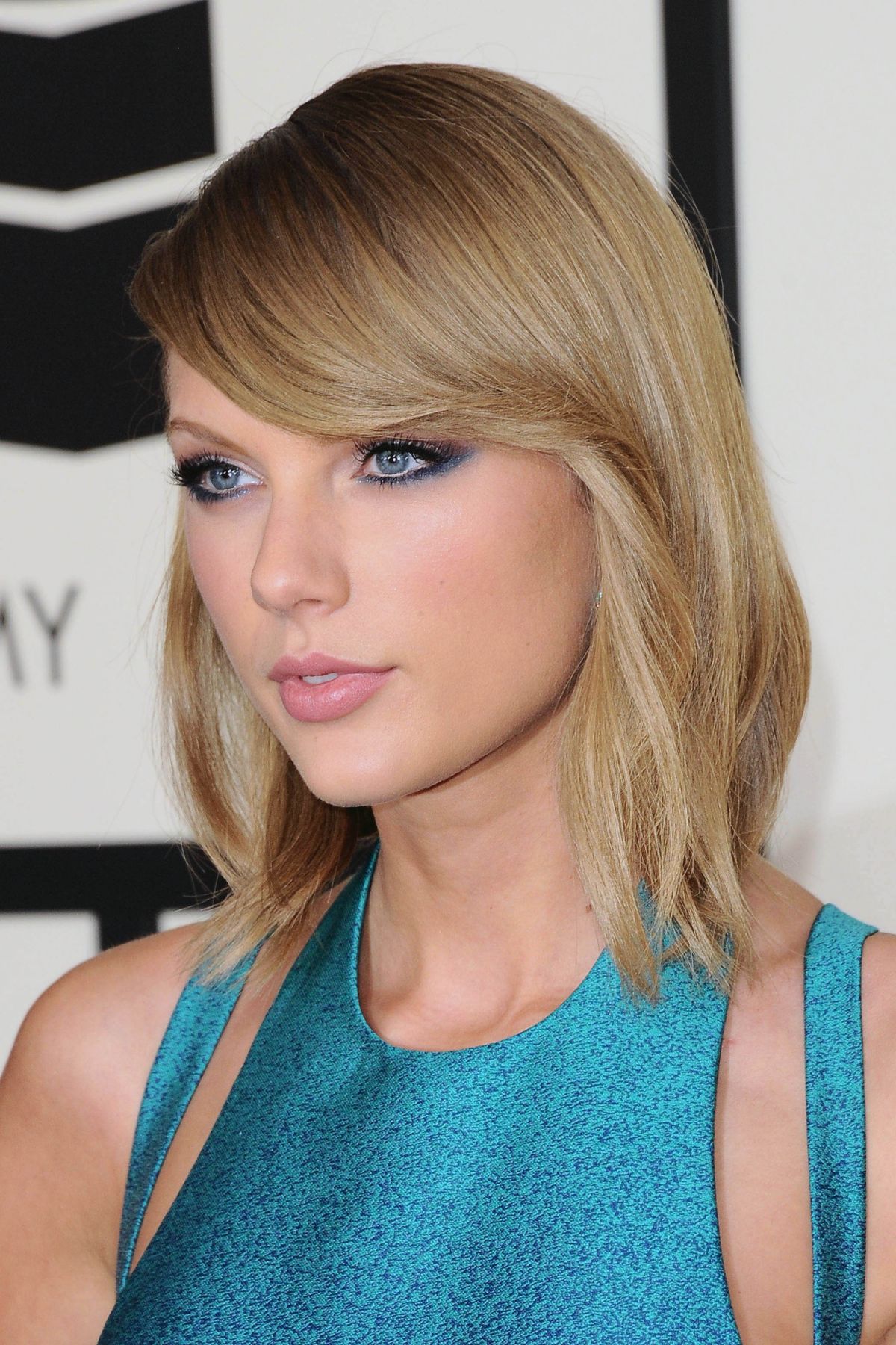 10-years-of-taylor-swift-2048