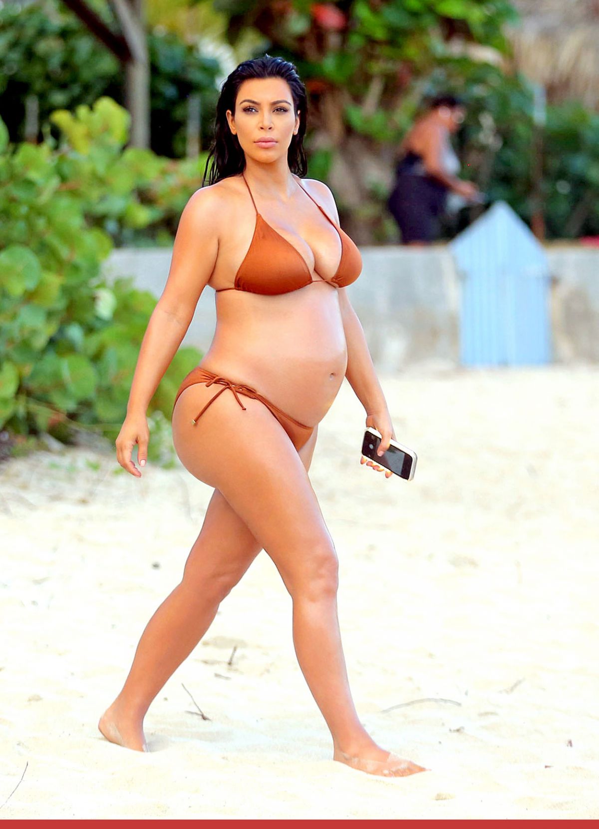 Kim Kardashian In A Bikini 100