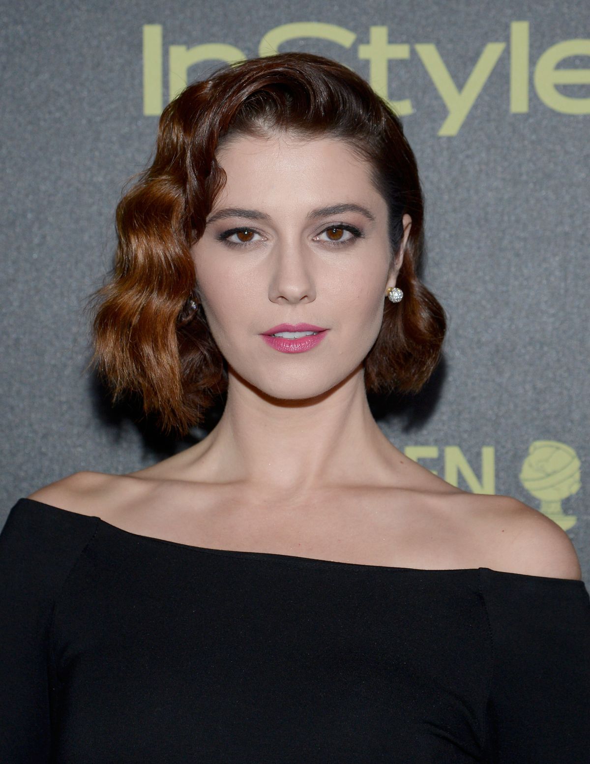 mary-elizabeth-winstead-at-hfpa-and-instyle-celebrate-2016-golden-globe-award-season-in-west-hollywood-11-17-2015_1.jpg