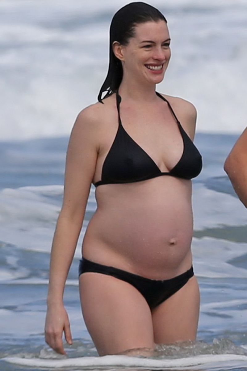 Anne Hathaway In A Bikini 79