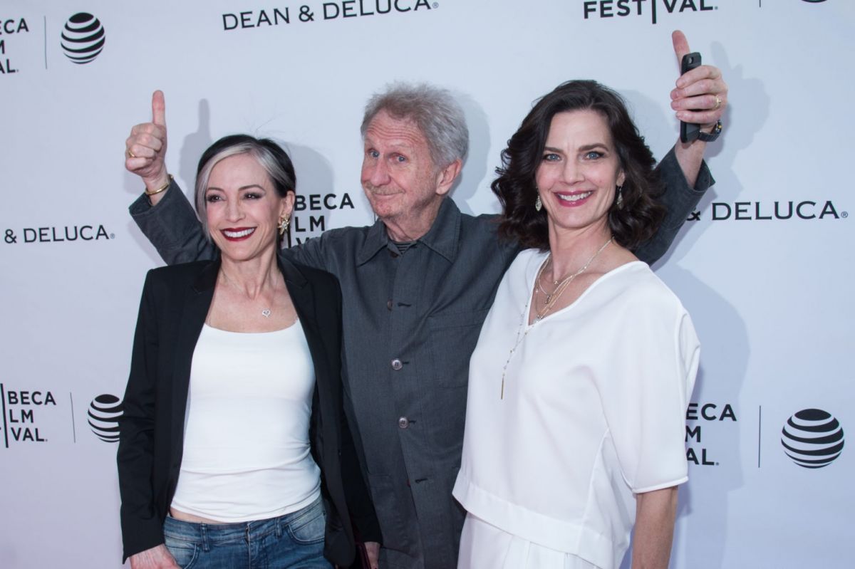 nana-visitor-and-terry-farrell-at-for-the-love-of-spock-at-2016-tribeca-film-festival-04-18-2016_4.jpg