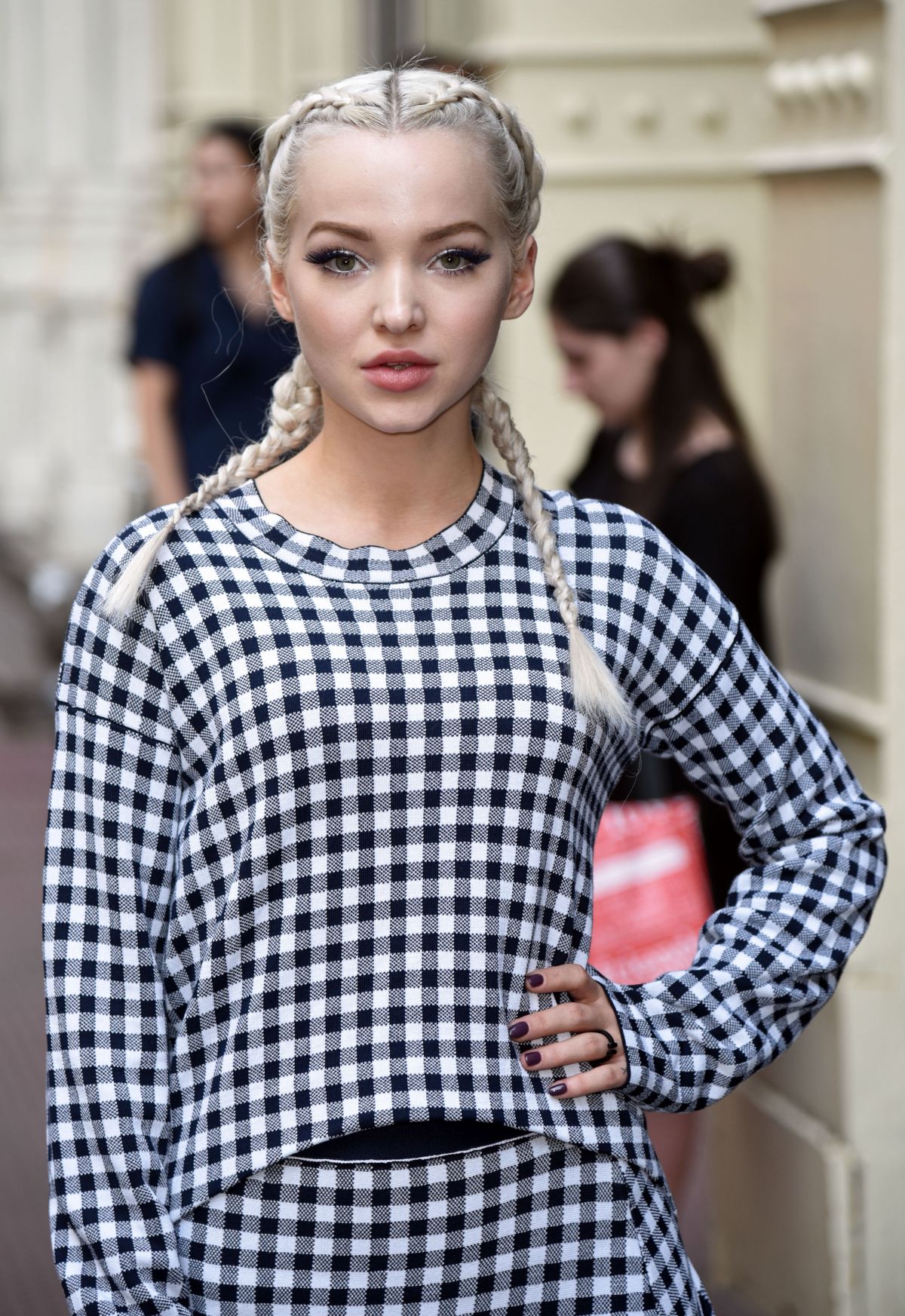 DOVE CAMERON At Apple Store In New York 07 17 2017 HawtCelebs