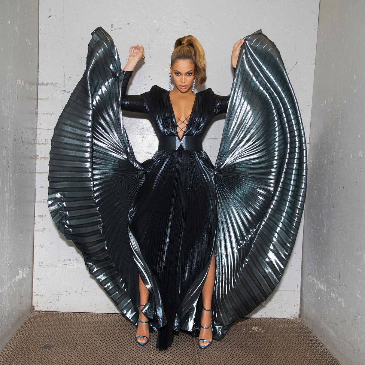 beyonce-before-attending-a-pre-grammy-party-in-new-york-01-27-2018-4.jpg