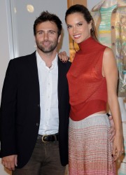 Alessandra Ambrosio at Rodeo Drive Walk of Style Award