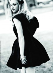 Amanda Seyfried in Glamour UK