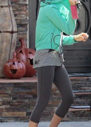 Ashley Tisdale in Leggings
