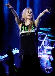 Avril Lavigne Performs in Ottawa