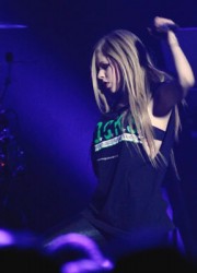 Avril Lavigne Performs in Ottawa