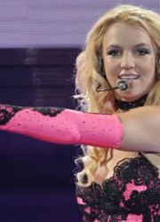 Britney Spears at Femme Fatale Tour in France