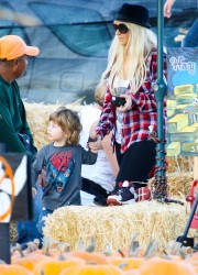 Christina Aguilera at The Pumpkin Patch