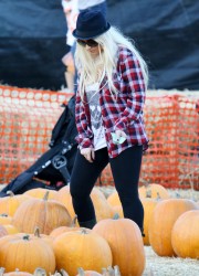Christina Aguilera at The Pumpkin Patch
