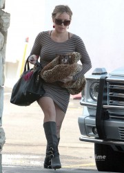 Hilary Duff Going to The Vet