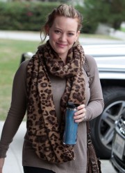 Hilary Duff Heading to the Gym