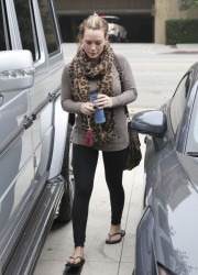 Hilary Duff Heading to the Gym